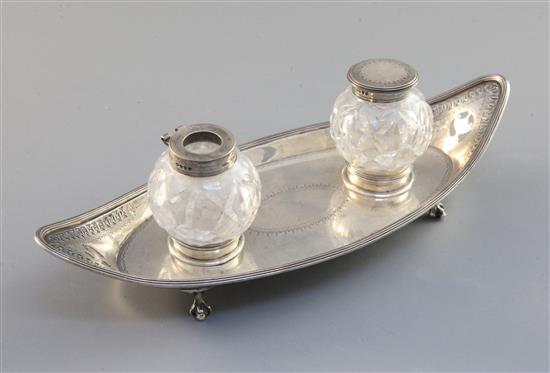 A George III silver boat shaped inkstand, width 10in., 5.8oz